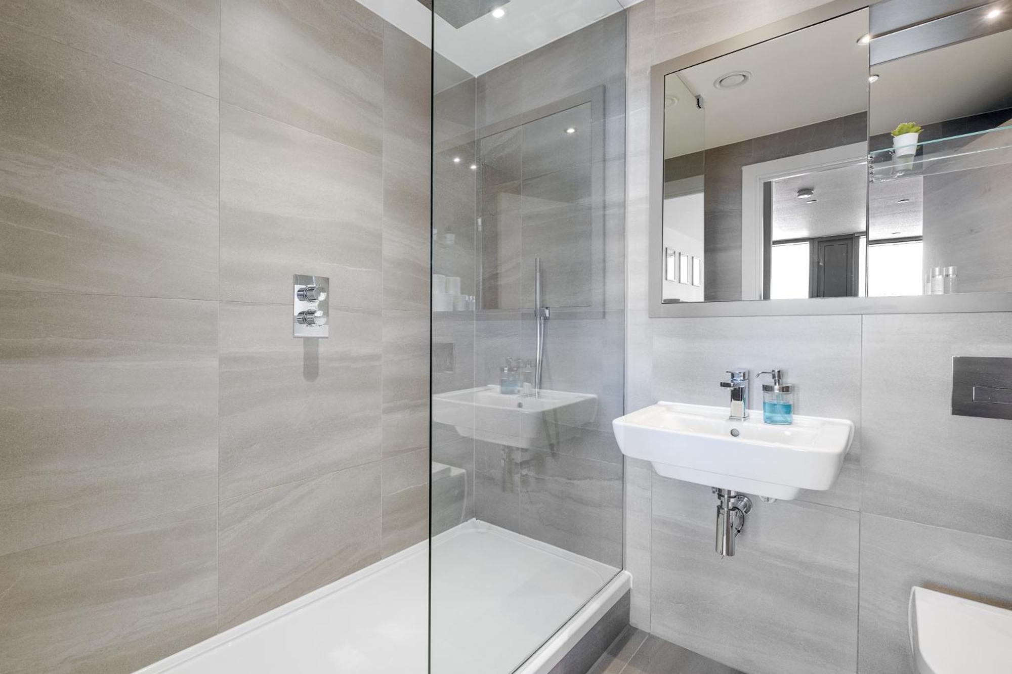 Mercian Luxury Serviced Apartments- Birmingham City Centre - Your Perfect Stay - Gym Rooftop Terrace Cinema Room Extérieur photo