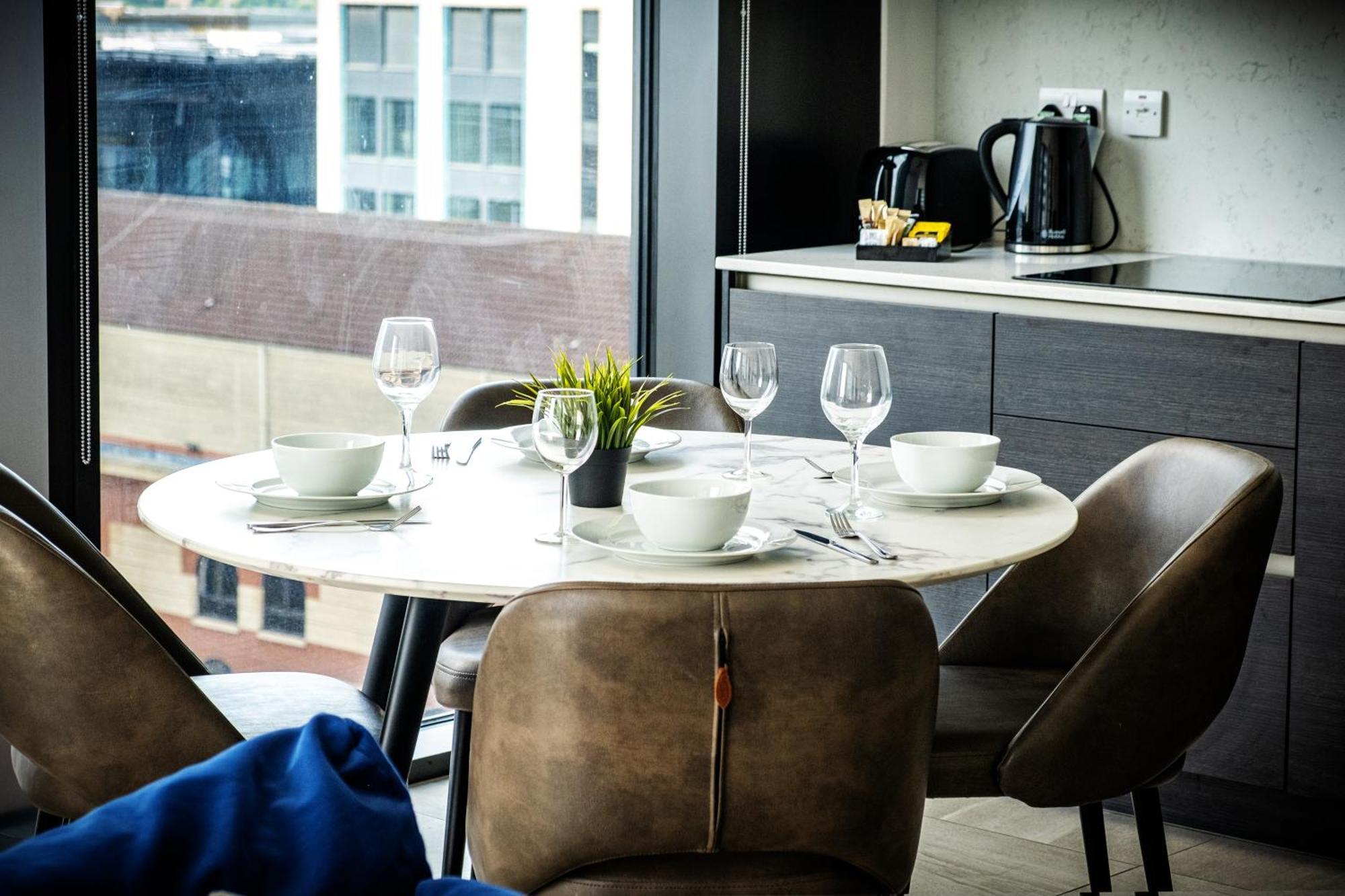 Mercian Luxury Serviced Apartments- Birmingham City Centre - Your Perfect Stay - Gym Rooftop Terrace Cinema Room Extérieur photo