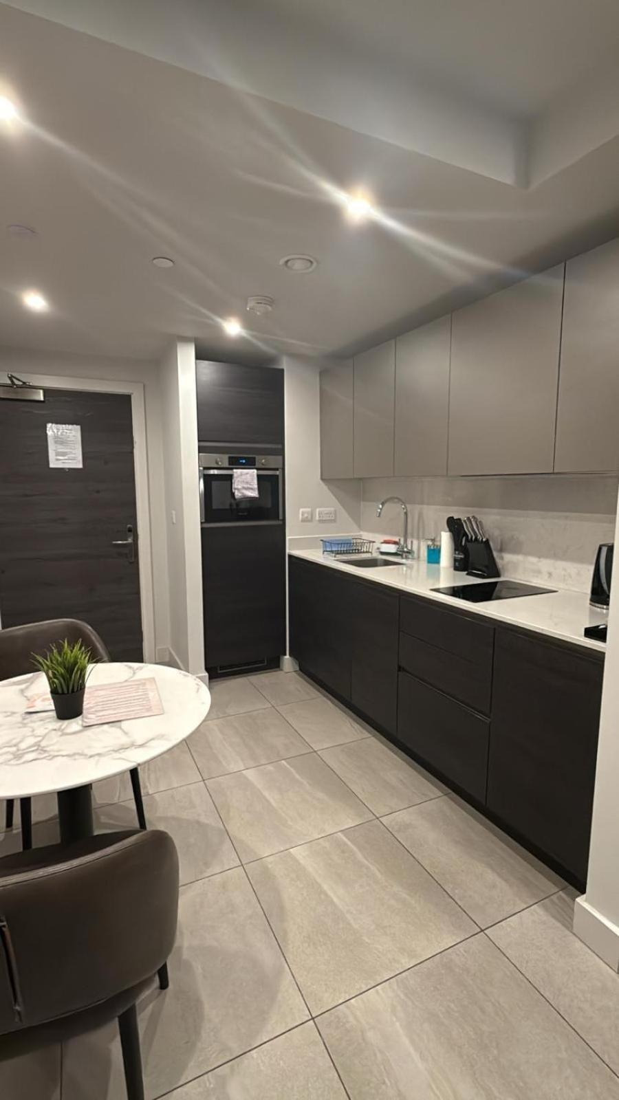 Mercian Luxury Serviced Apartments- Birmingham City Centre - Your Perfect Stay - Gym Rooftop Terrace Cinema Room Extérieur photo
